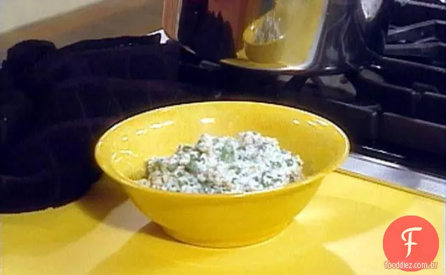 Ervilhas esmagadas e queijo ricota