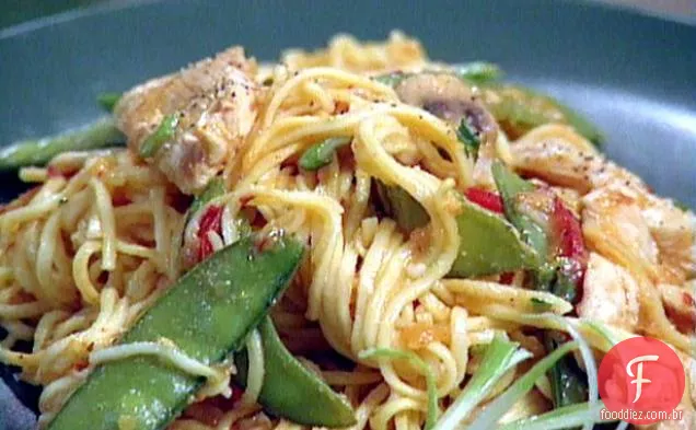 Frango Laranja Picante Lo Mein