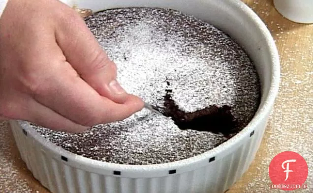 Bolo De Pudim Com Data De Chocolate