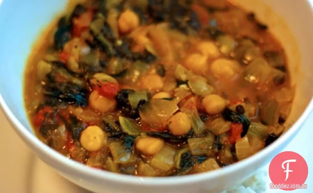 Jantar hoje à noite: espinafre e caril de grão de bico