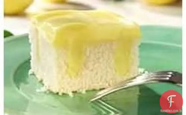 Pudim De Limão Poke Cake