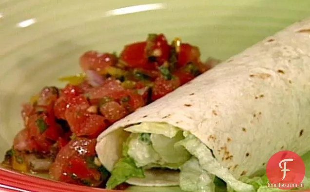 Quesadilla de frango e abacate