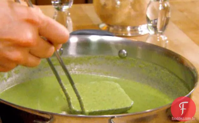 Sopa De Brócolis Muito Verde