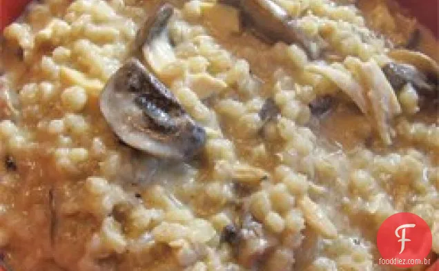 Risoto De Cevada De Frango Com Cogumelos