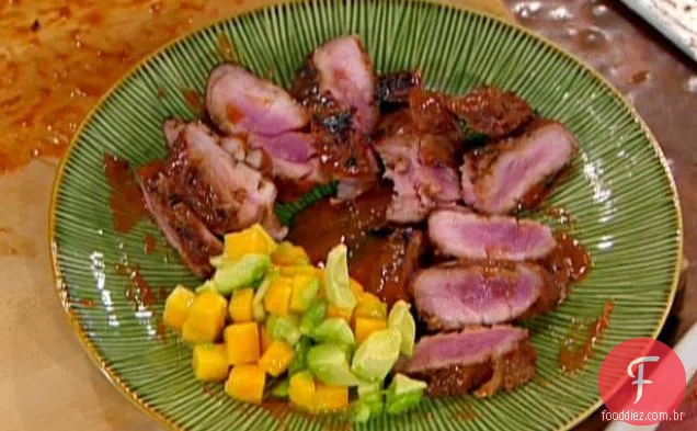 Lombo de porco com molho de churrasco de goiaba
