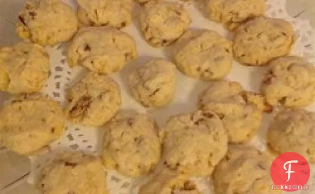 Mistura de biscoito de batata frita em uma jarra