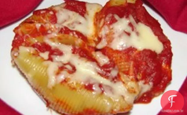 Frango e queijo recheado Jumbo Shells