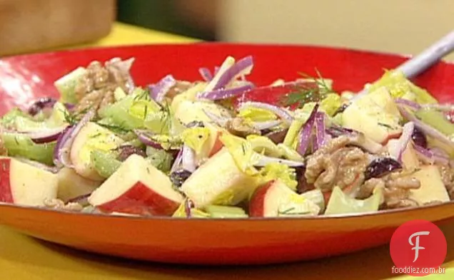 Onde está o Waldorf? Salada com o molho épico do meu amigo Izzy
