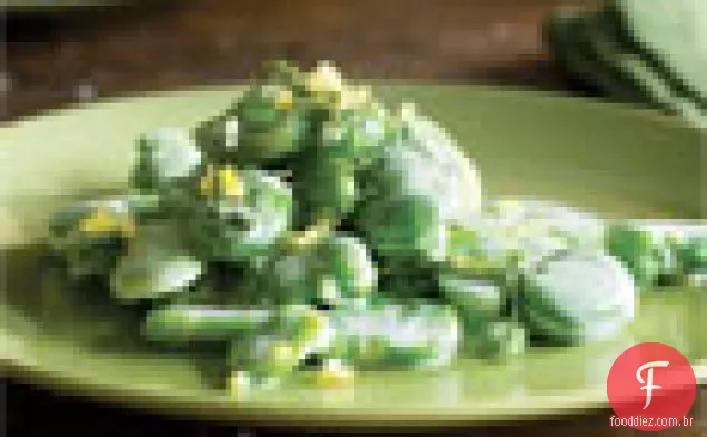 Fava feijão com Crème Fraîche e hortelã