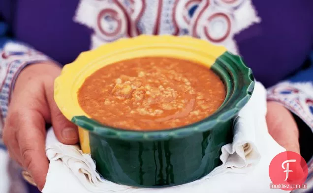 Sopa de feijão Bulgur e Fava