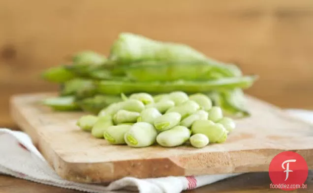 Fava Feijão E Quinoa Salada