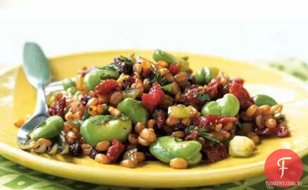 Salada de espelta com feijão Fava