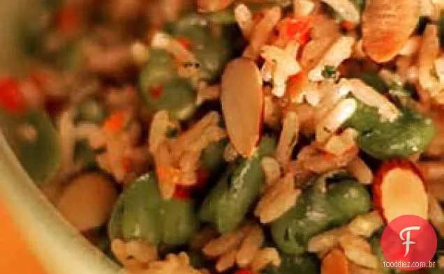 Fava E Salada De Arroz Com Multas Ervas Vinagrete