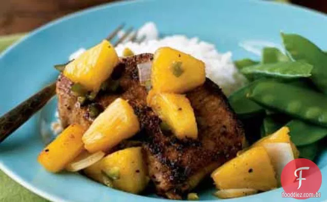 Frigideira carne de porco e molho de abacaxi quente