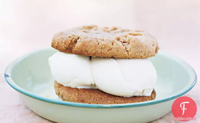 Sanduíches De Sorvete De Biscoito De Manteiga De Amendoim