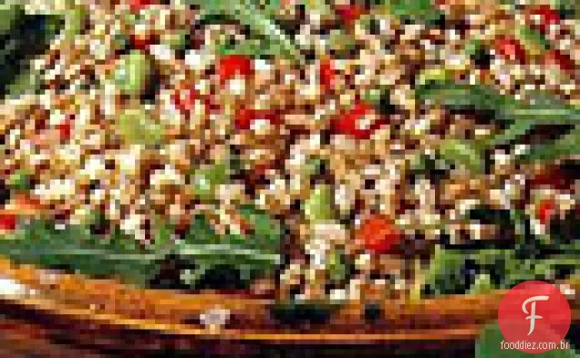 Salada Farro com ervilhas, Favas, rúcula e tomate