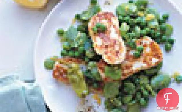 Queijo Halloumi Quente Com Feijão Fava E Hortelã