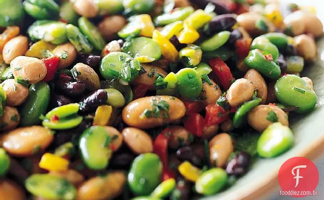 Salada de feijão mista com pimentos