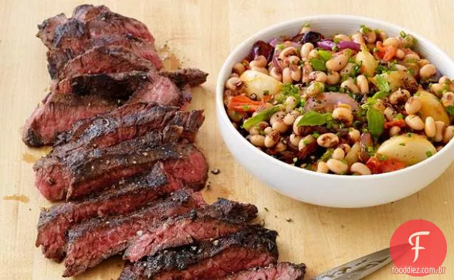 Bife grelhado com ervilhas de Olhos Pretos