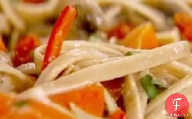 Pimentão linguine saute