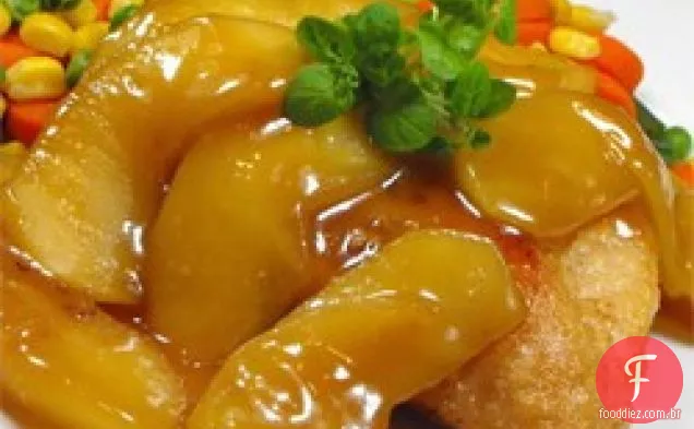Costeletas de frango fáceis com maçãs
