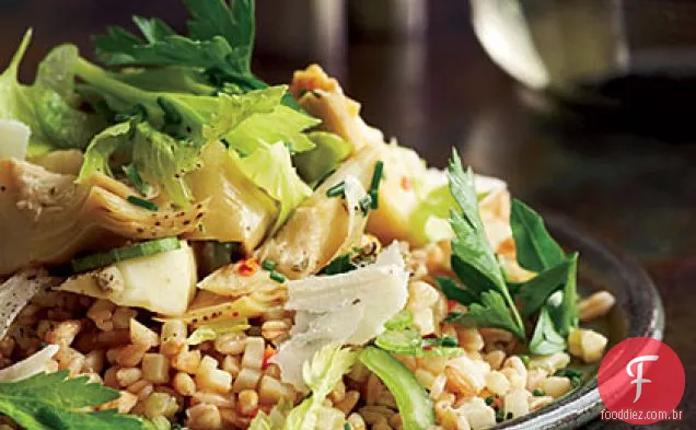 Farro com alcachofras e salada de ervas