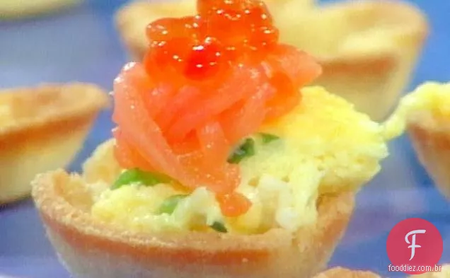Ovos mexidos com salmão defumado