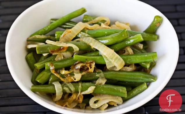 Feijão Verde Com Cebola Caramelizada