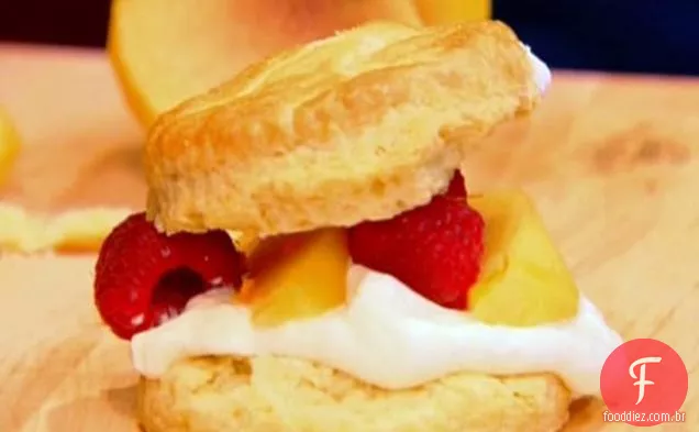Pêssego Framboesa Shortcakes
