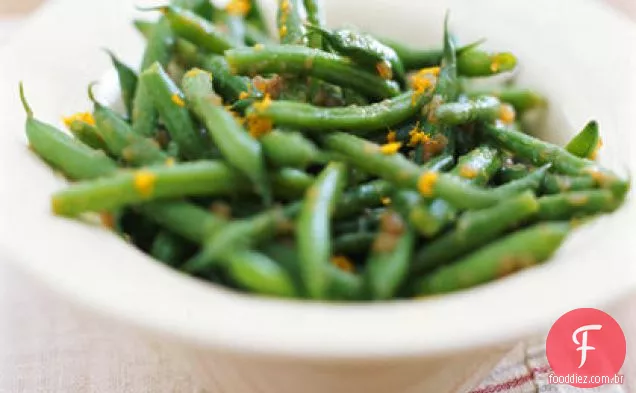 Feijão verde com vinagrete de cebola caramelizada