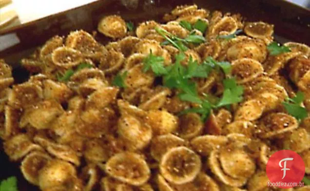 Orecchiette Com Linguiça de peru e brócolis Rabe