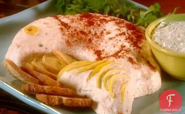Mousse de salmão defumado ou escalfado com molho de endro