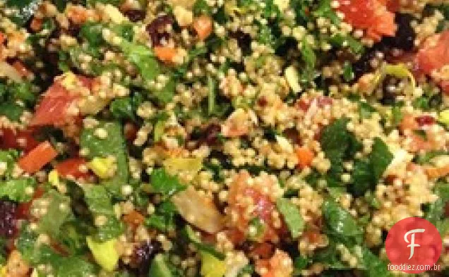 Salada de Quinoa com hortelã, amêndoas e Cranberries