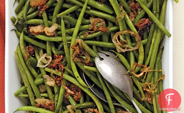 Feijão verde com chalotas caramelizadas