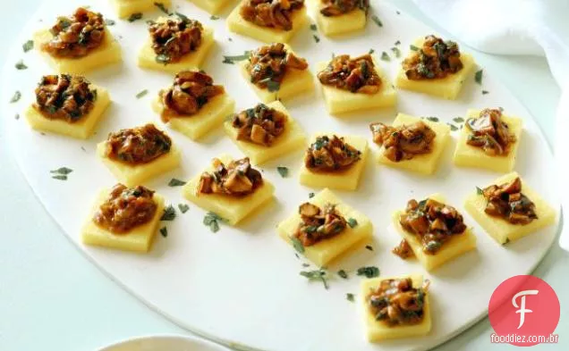 Quadrados de Polenta com cogumelo Ragu