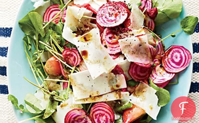 Salada de beterraba com agrião e Pecorino fresco