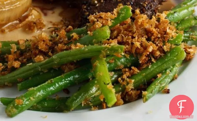 Feijão Verde Com Migalhas De Pão Parmesão