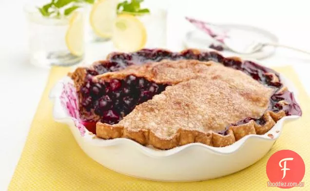 Torta de mirtilo-limão com uma crosta de manteiga