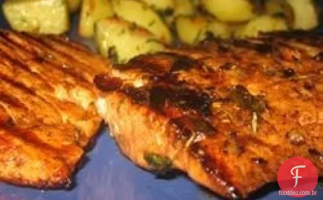 Salmão Grelhado balsâmico e alecrim