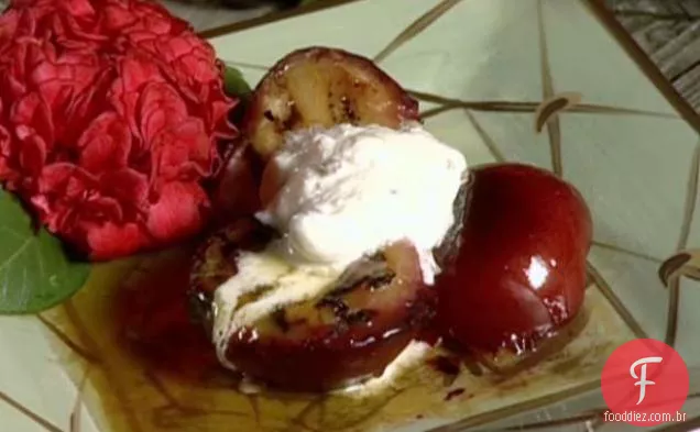 Fruta grelhada com esmalte Bourbon