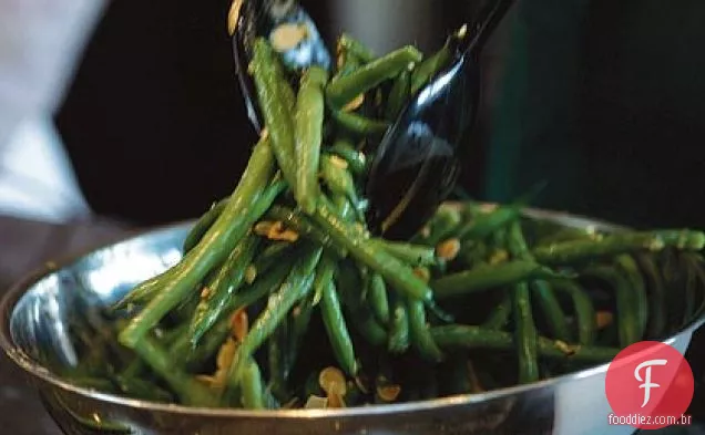 Feijão verde com vinagrete de alho