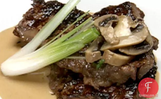 Bife de lombo com molho de Cogumelo Marsala