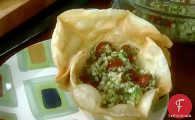 Salada de milho, abacate e tomate