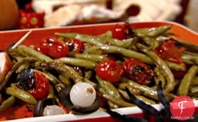 Feijão verde com tomate assado e sementes de mostarda