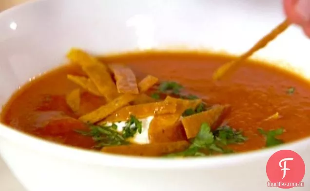 Tomate-Tortilla Soup