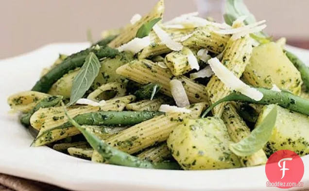 Pesto Penne com feijão verde e batatas