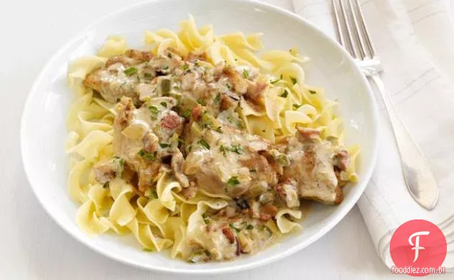 Frango Paprikash