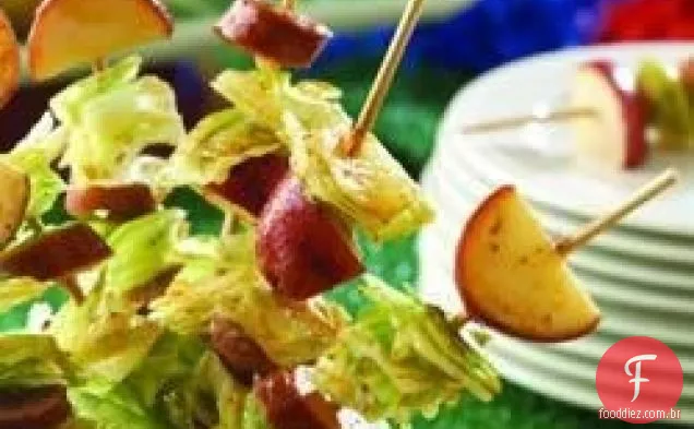 Espetos Da Salada Do Spud Da Linha Lateral