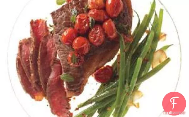 Bife Com Tomate Frigideira E Feijão Verde Picante