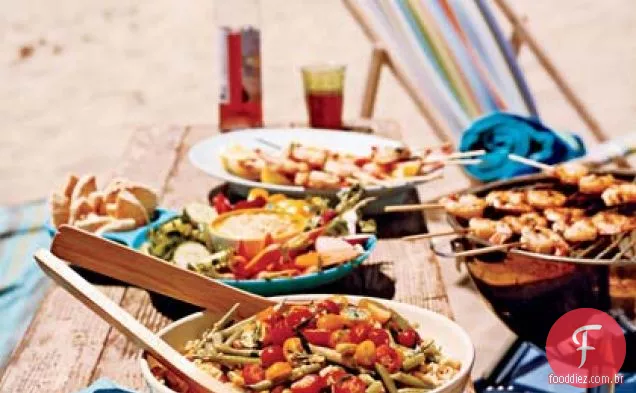Salada Orzo com milho, feijão verde e tomate